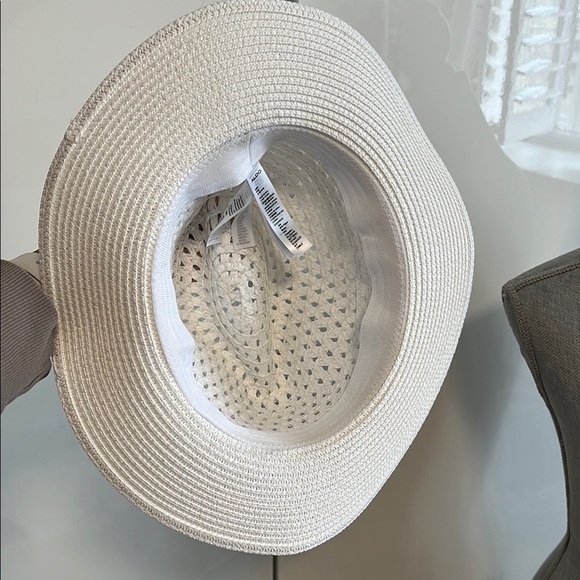 ALDO Chic White and Gold Sun Hat with Woven Design - Picture 6 of 8